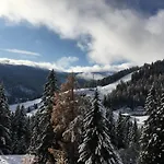 Jagdhütte *